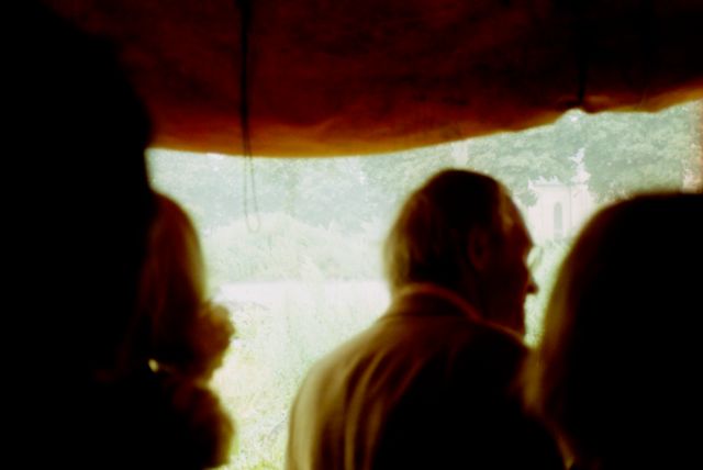 2001 Uppåkra im Regen. John Hines